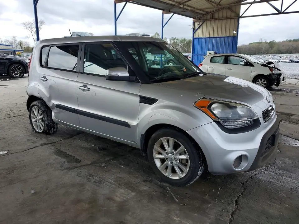 2013 KIA SOUL +  