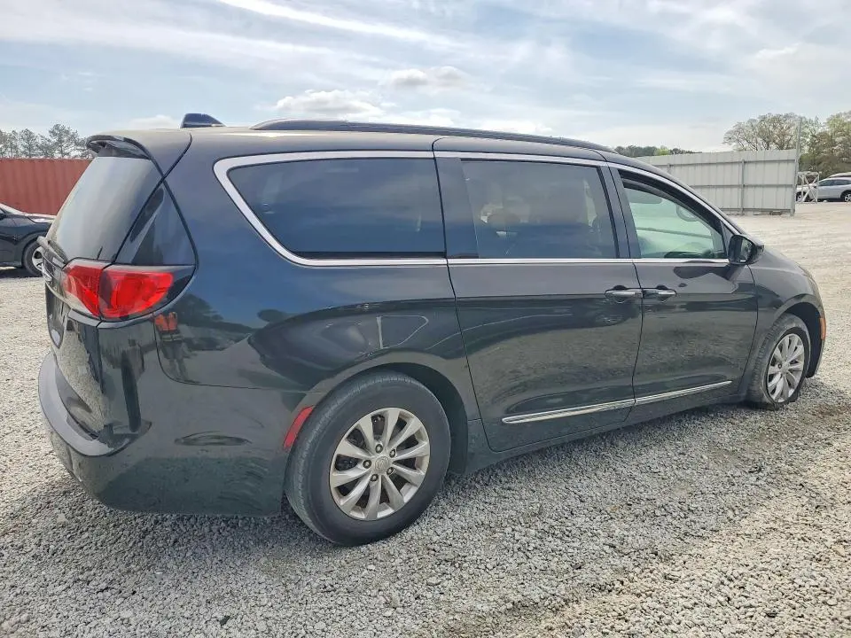2017 CHRYSLER PACIFICA TOURING L  