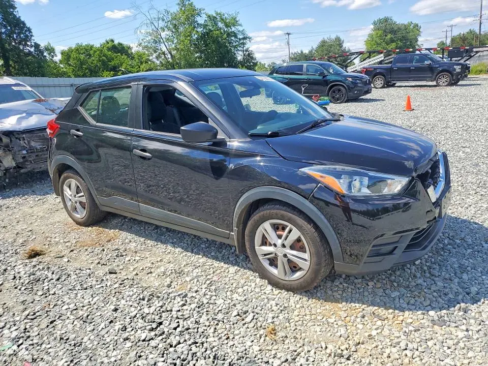 2020 NISSAN KICKS S  