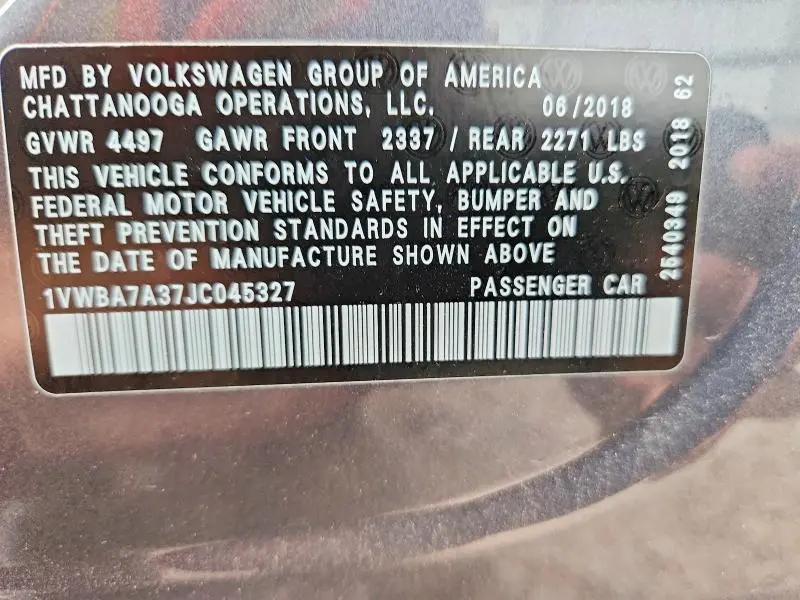 2018 VOLKSWAGEN PASSAT SE  