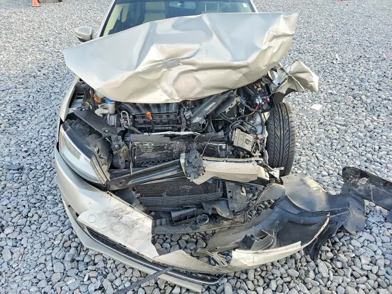 2013 VOLKSWAGEN JETTA SEL  