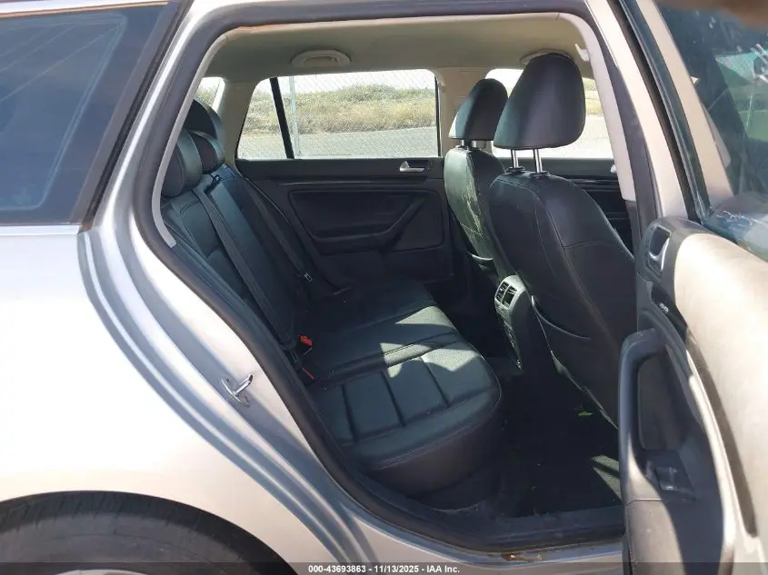 2014 VOLKSWAGEN JETTA SPORTWAGEN 2.0L TDI