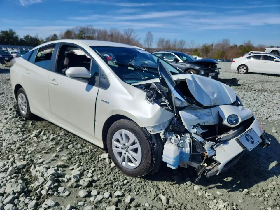 2017 TOYOTA PRIUS   
