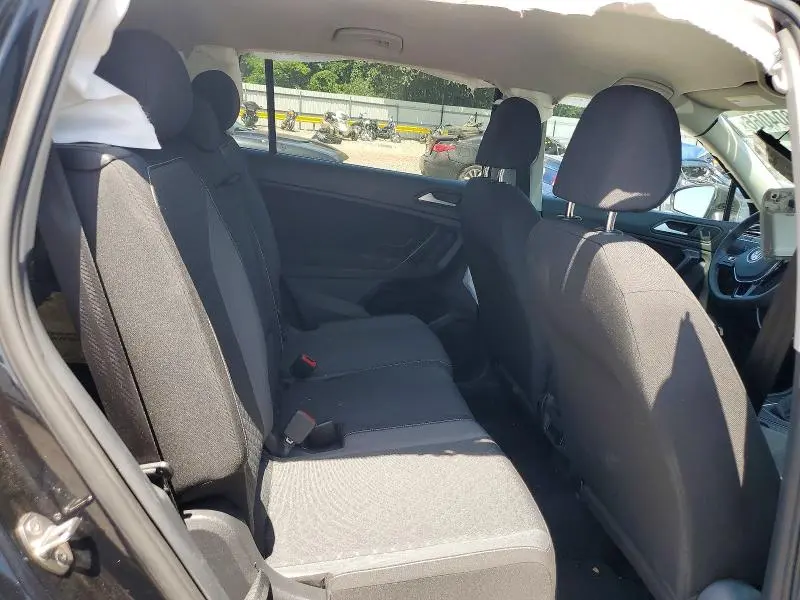 2021 VOLKSWAGEN TIGUAN S  