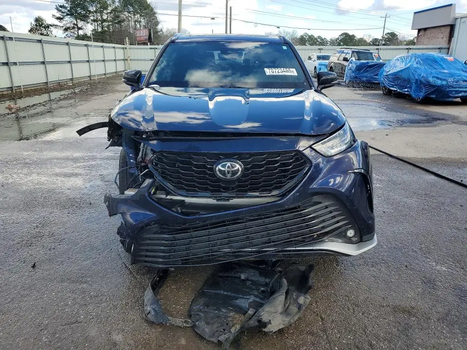 2021 TOYOTA HIGHLANDER XSE  