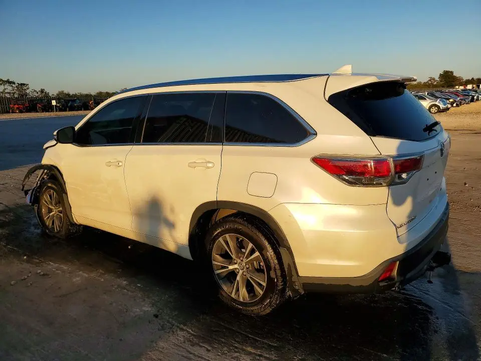 2016 TOYOTA HIGHLANDER XLE  