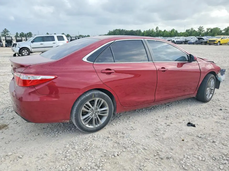 2017 TOYOTA CAMRY SE  