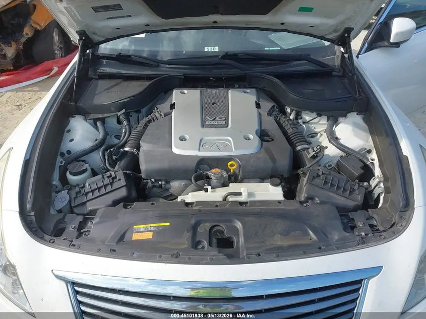 2015 INFINITI Q40  