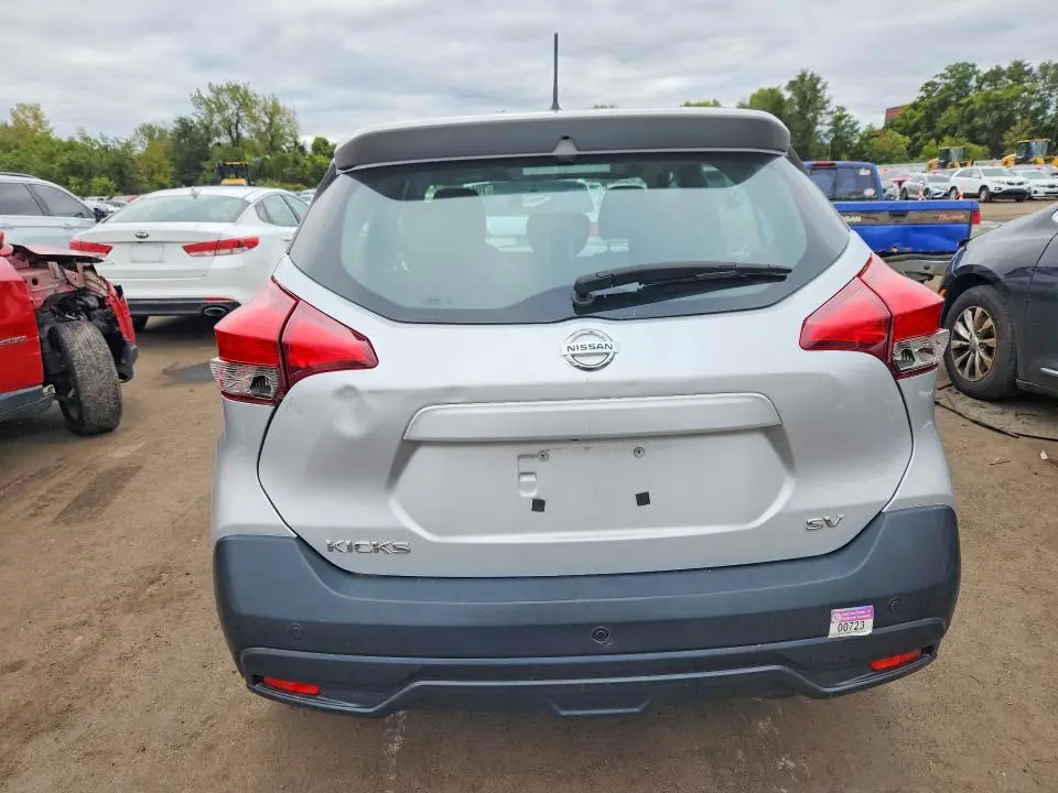 2018 NISSAN KICKS SV  