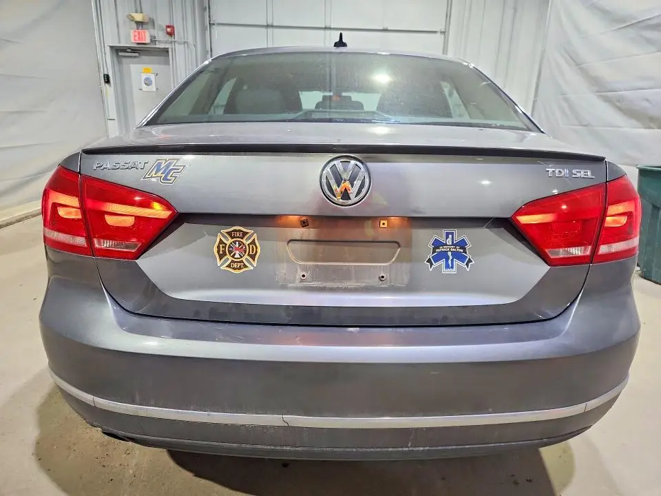 2012 VOLKSWAGEN PASSAT SEL  