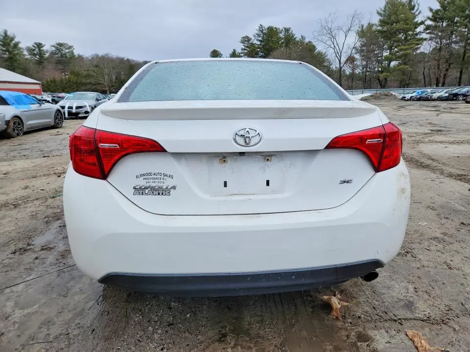 2017 TOYOTA COROLLA SE  