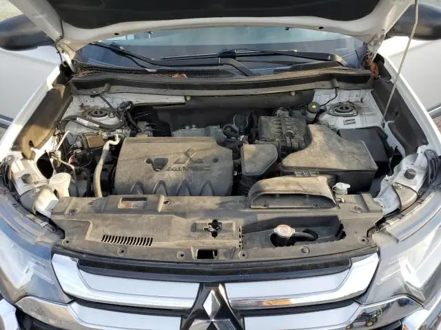 2017 MITSUBISHI OUTLANDER ES  