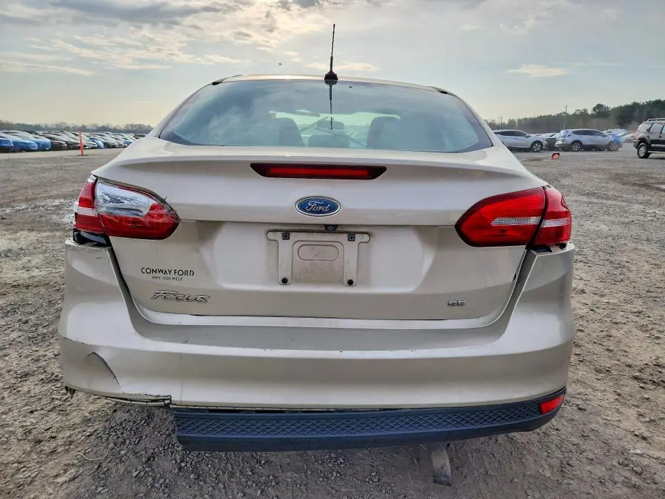 2017 FORD FOCUS SE  