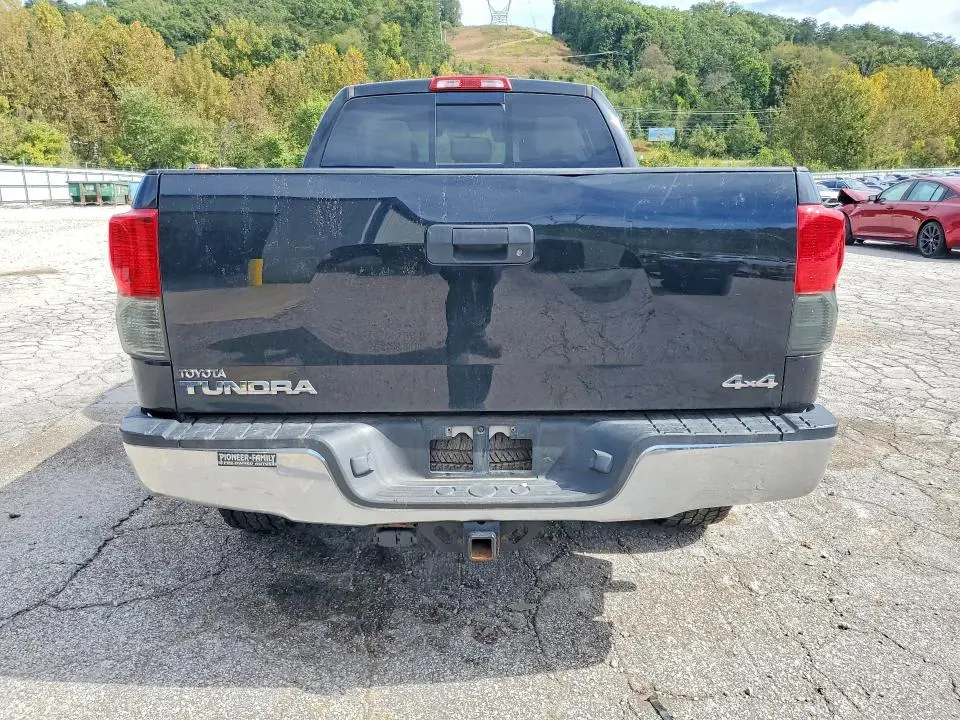 2011 TOYOTA TUNDRA DOUBLE CAB SR5  
