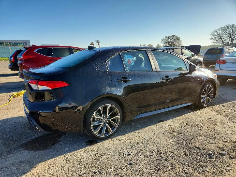 2022 TOYOTA COROLLA SE  