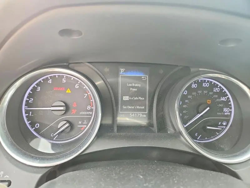 2019 TOYOTA CAMRY SE  
