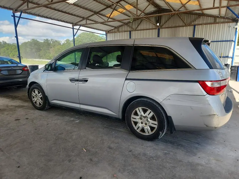 2011 HONDA ODYSSEY LX  