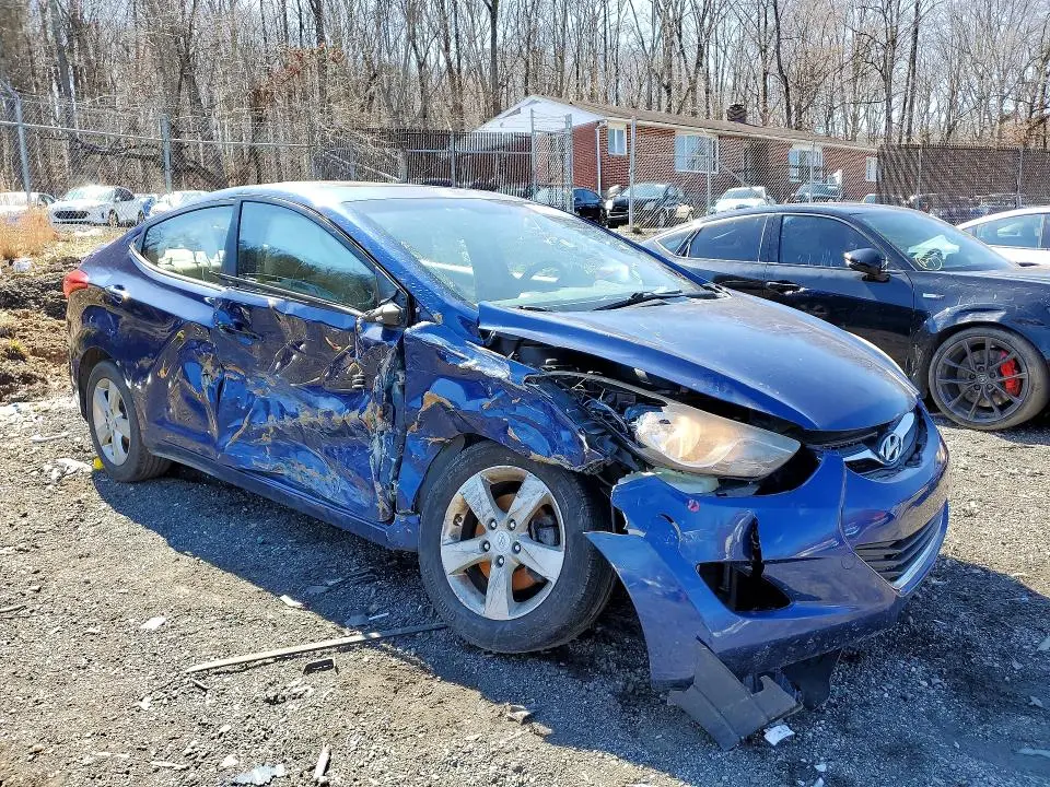 2013 HYUNDAI ELANTRA GLS  