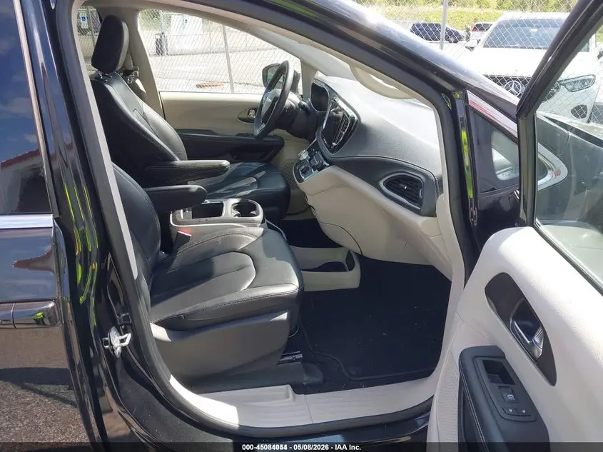 2022 CHRYSLER PACIFICA HYBRID TOURING L