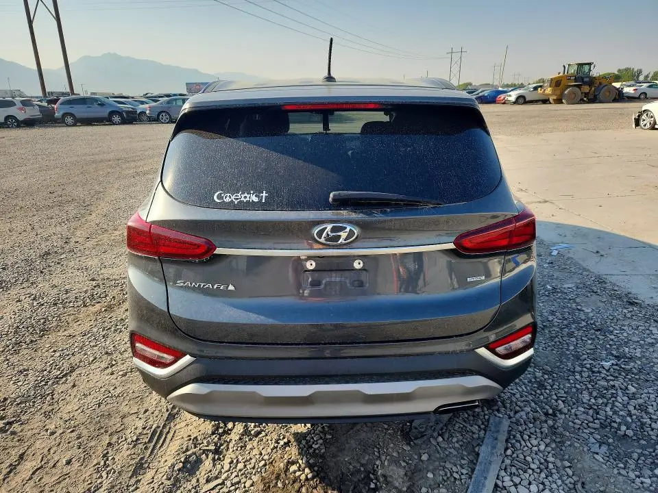 2020 HYUNDAI SANTA FE SE  