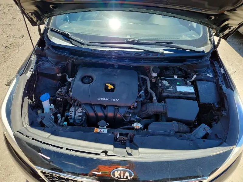 2017 KIA FORTE LX  