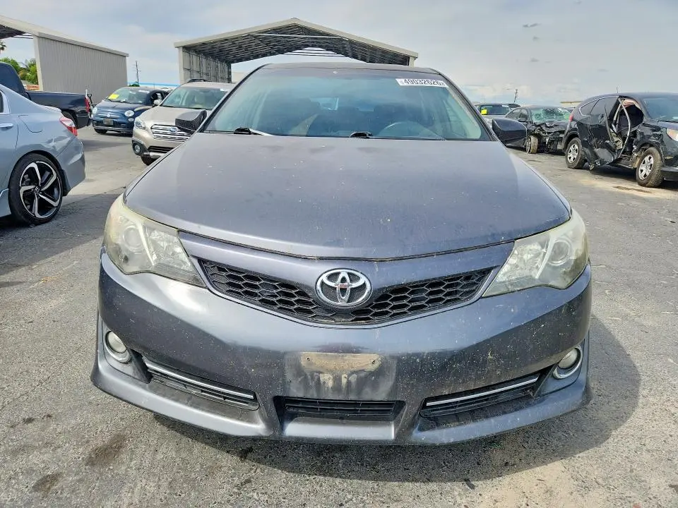 2012 TOYOTA CAMRY SE  