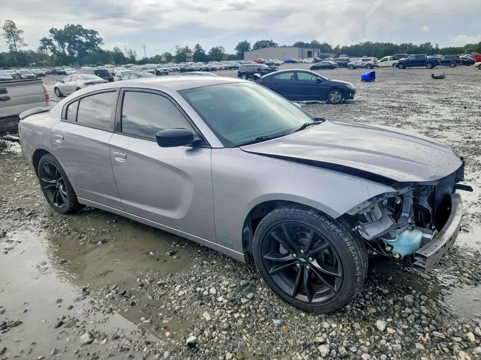 2018 DODGE CHARGER SXT  