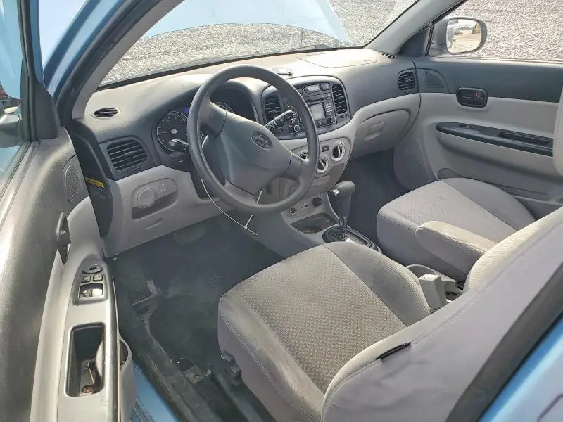 2011 HYUNDAI ACCENT GL  