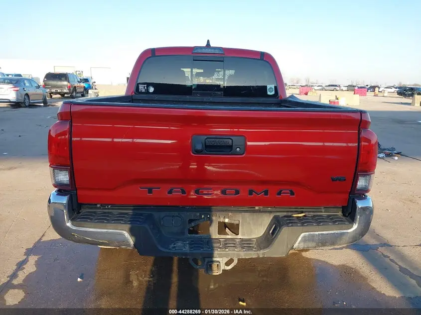 2020 TOYOTA TACOMA SR5 V6