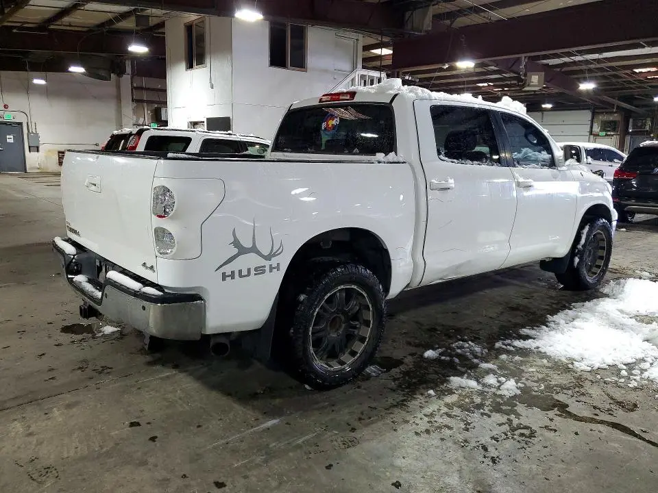 2010 TOYOTA TUNDRA CREWMAX SR5  