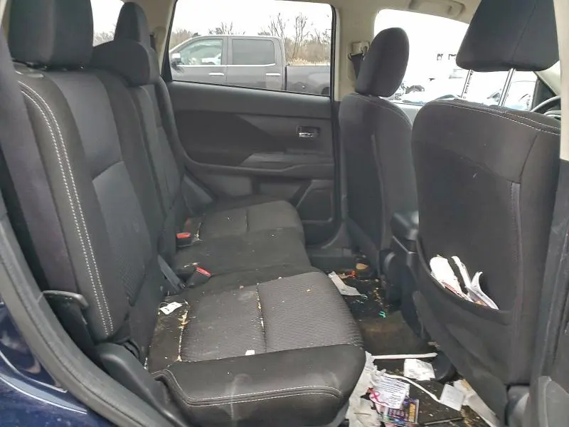 2018 MITSUBISHI OUTLANDER SE  