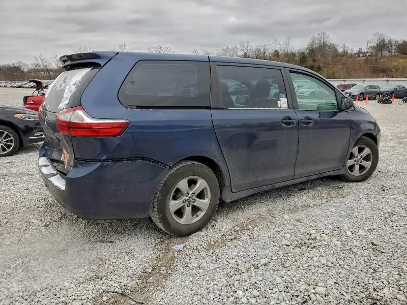 2018 TOYOTA SIENNA L  
