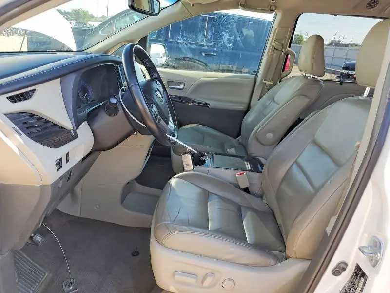 2016 TOYOTA SIENNA XLE 7-PASSENGER  
