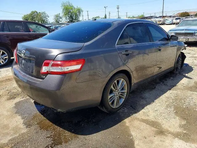 2011 TOYOTA CAMRY LE  