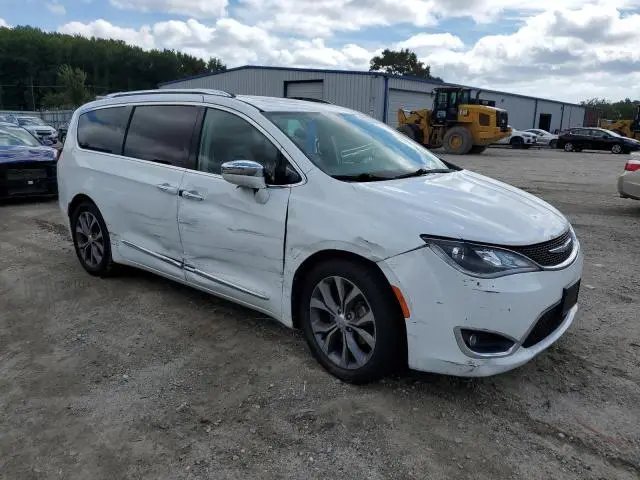 2017 CHRYSLER PACIFICA LIMITED  
