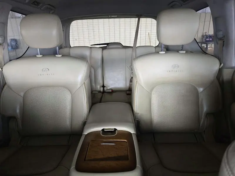 2011 INFINITI QX56 BASE  