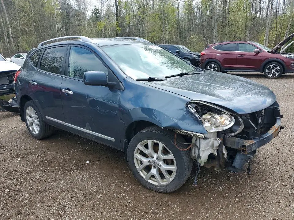 2013 NISSAN ROGUE S  