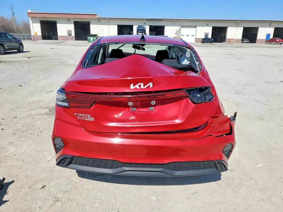 2023 KIA FORTE LXS  