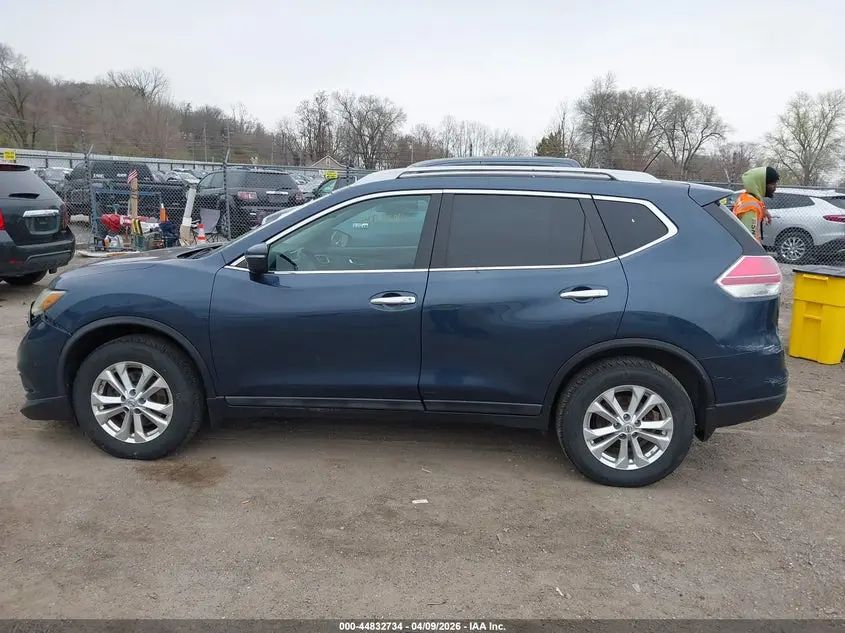 2015 NISSAN ROGUE SV