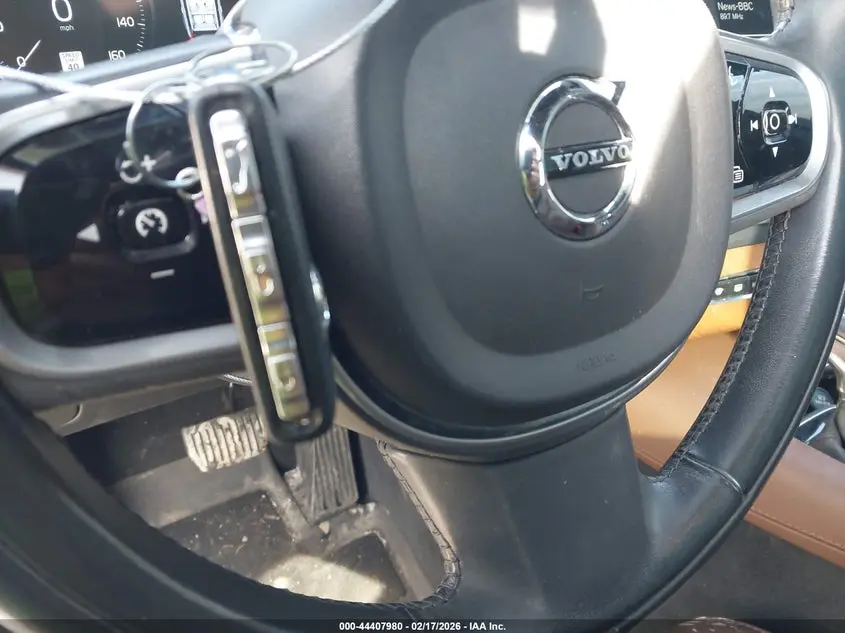 2021 VOLVO XC90 T6 MOMENTUM 7 PASSENGER