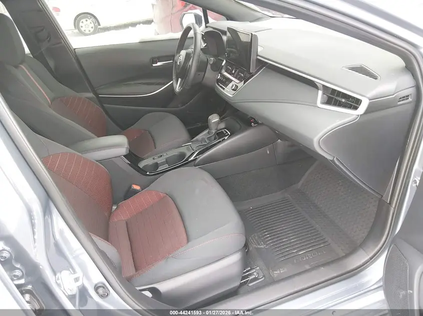 2025 TOYOTA COROLLA SE