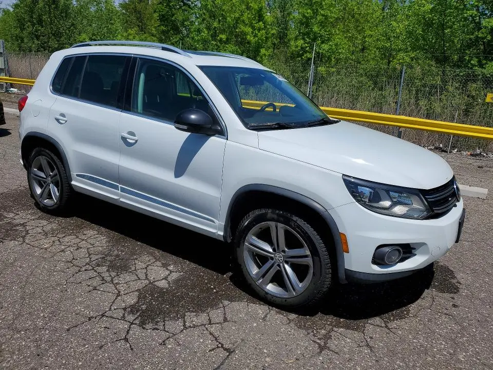 2017 VOLKSWAGEN TIGUAN SPORT  
