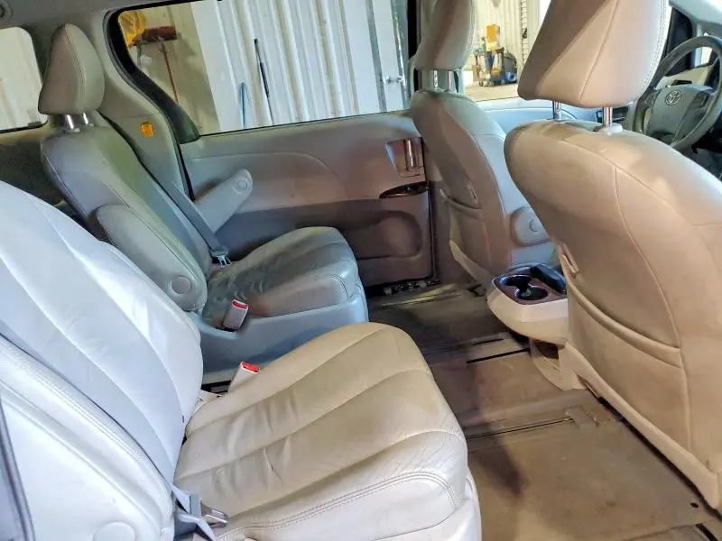 2011 TOYOTA SIENNA XLE 7-PASSENGER  