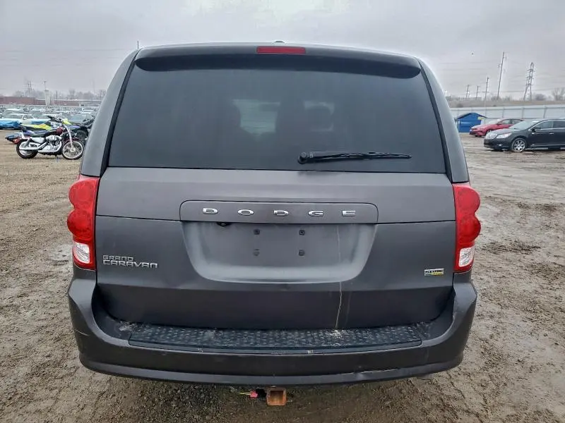 2018 DODGE GRAND CARAVAN SE  