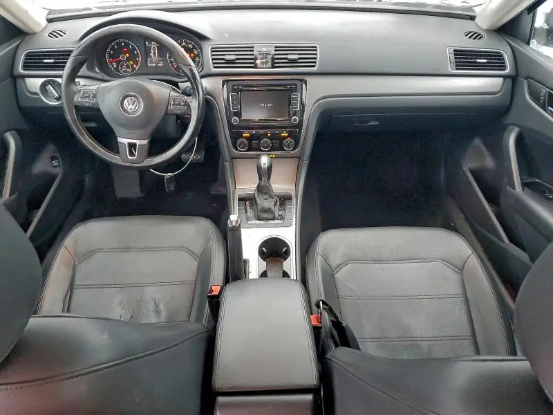 2014 VOLKSWAGEN PASSAT SE  