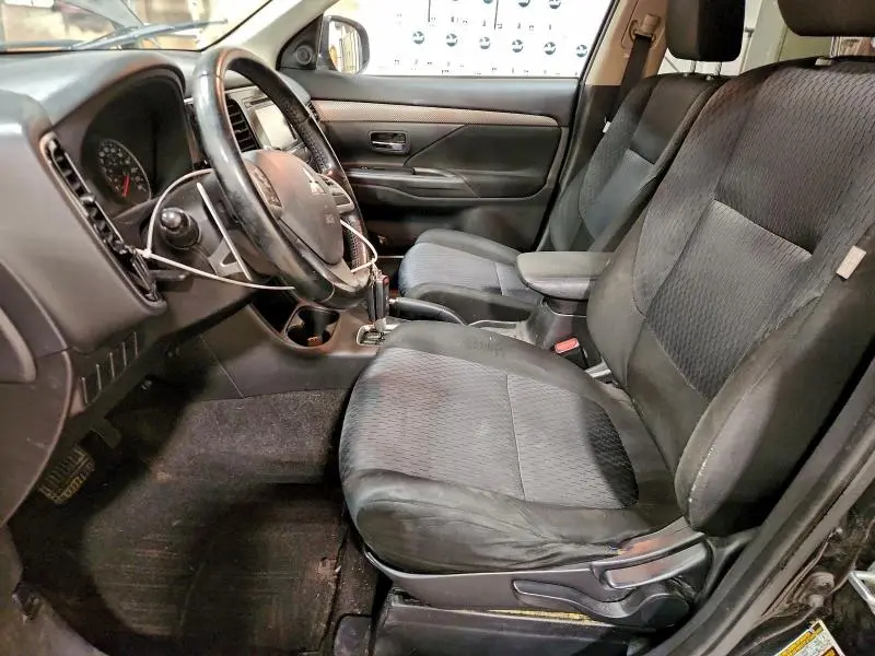 2014 MITSUBISHI OUTLANDER SE  