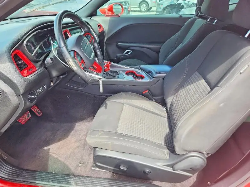 2016 DODGE CHALLENGER SXT  