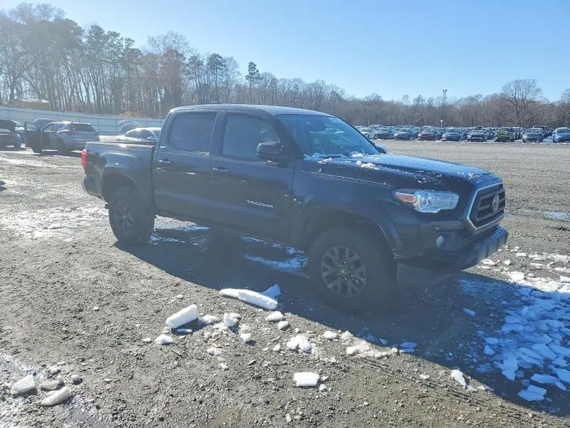 2020 TOYOTA TACOMA SR5 V6  