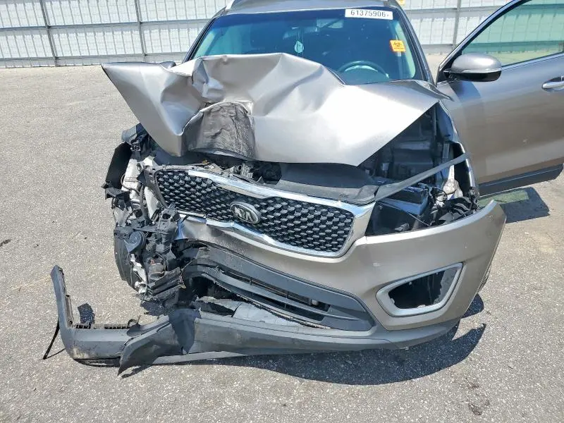 2017 KIA SORENTO LX  
