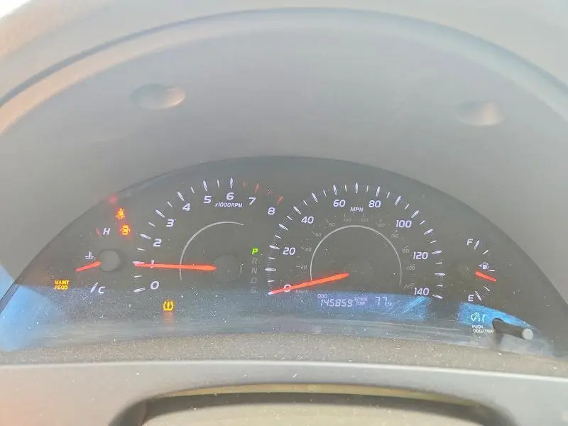 2011 TOYOTA CAMRY LE  